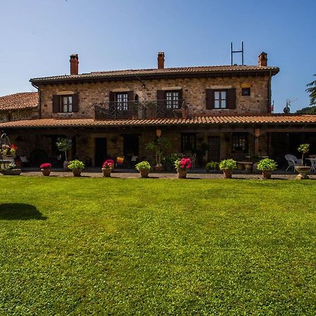Posada Real La Montanesa Corrales De Buelna Exterior foto