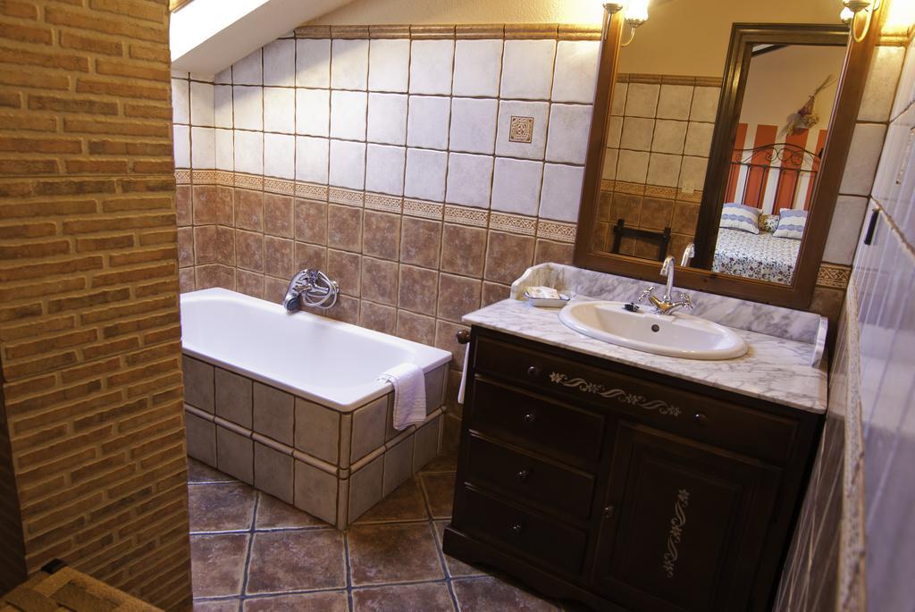 Posada Real La Montanesa Corrales De Buelna Cameră foto